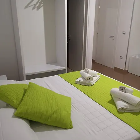 Bed Happy 4*