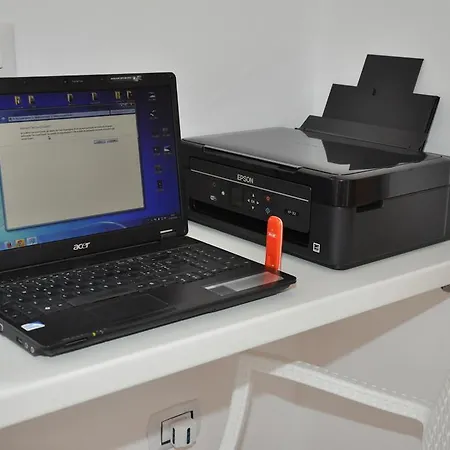 Bed & Breakfast Bed Happy